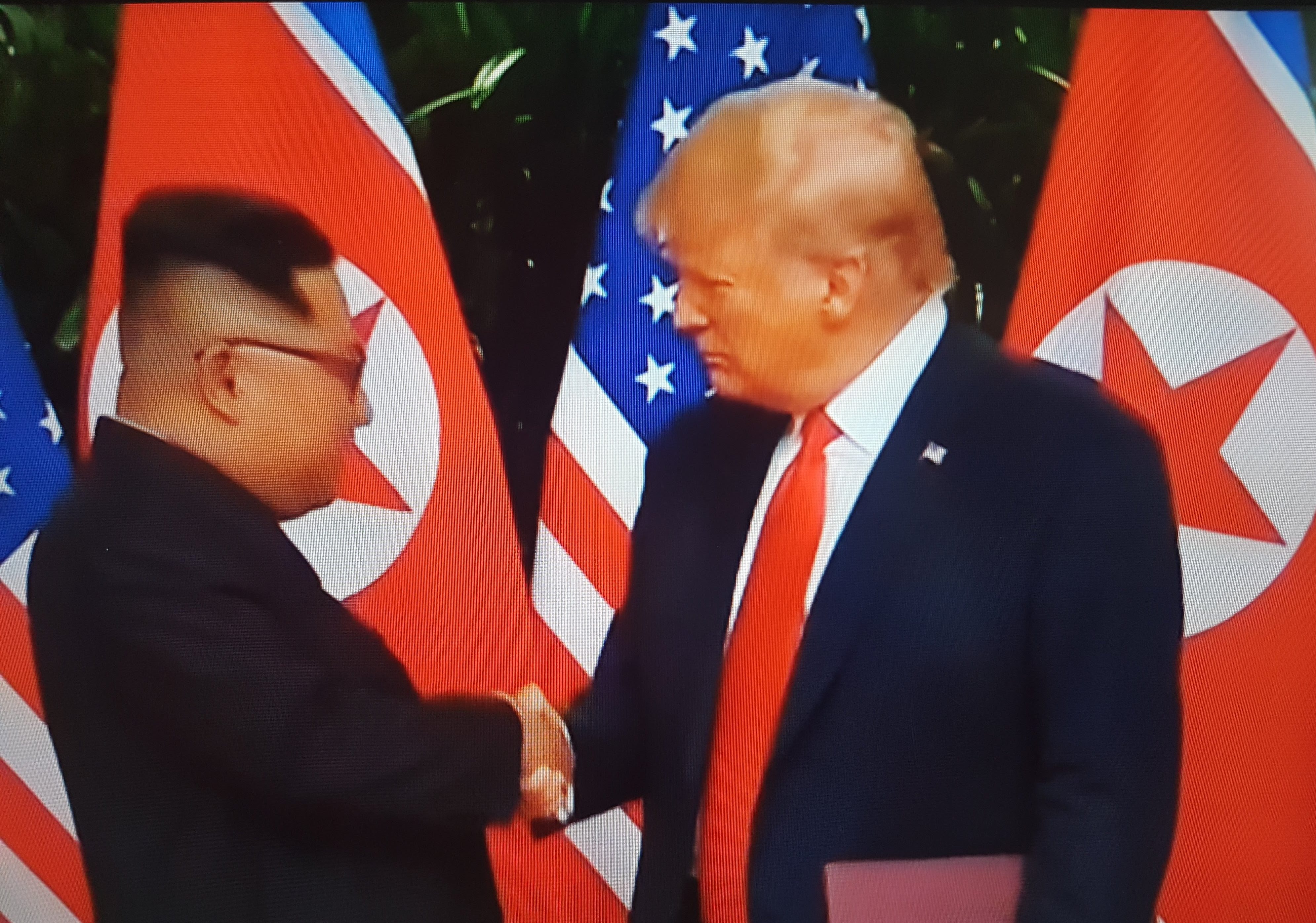 פרוטוקול דגלים,מנהיג קוריאה הצפונית,נשיא ארהב, כשטראמפ פגש את קים